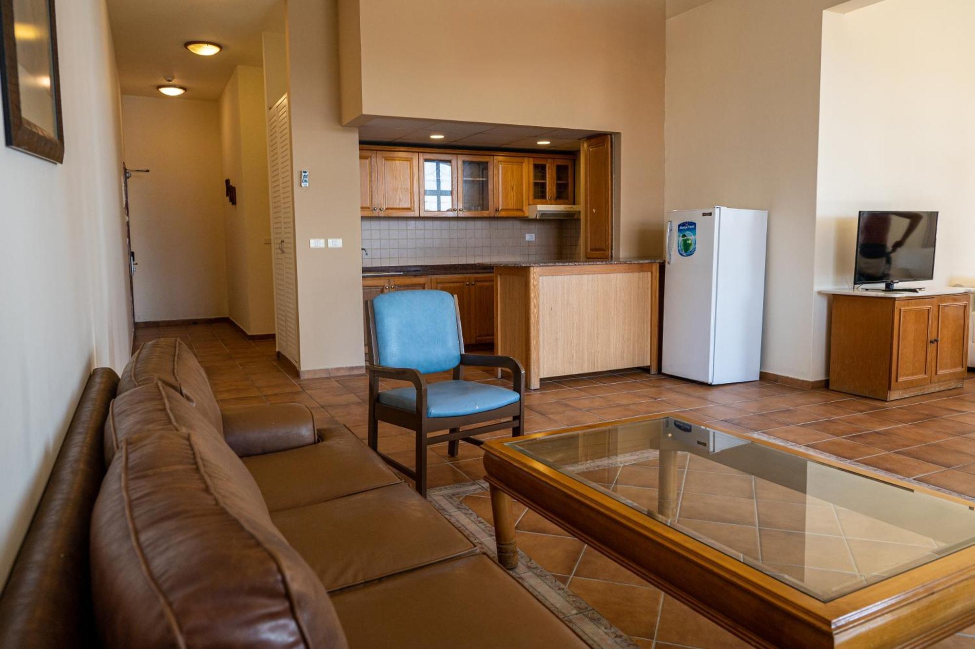 Jiyeh Marina Resort Hotel & Chalets Jieh Bagian luar foto