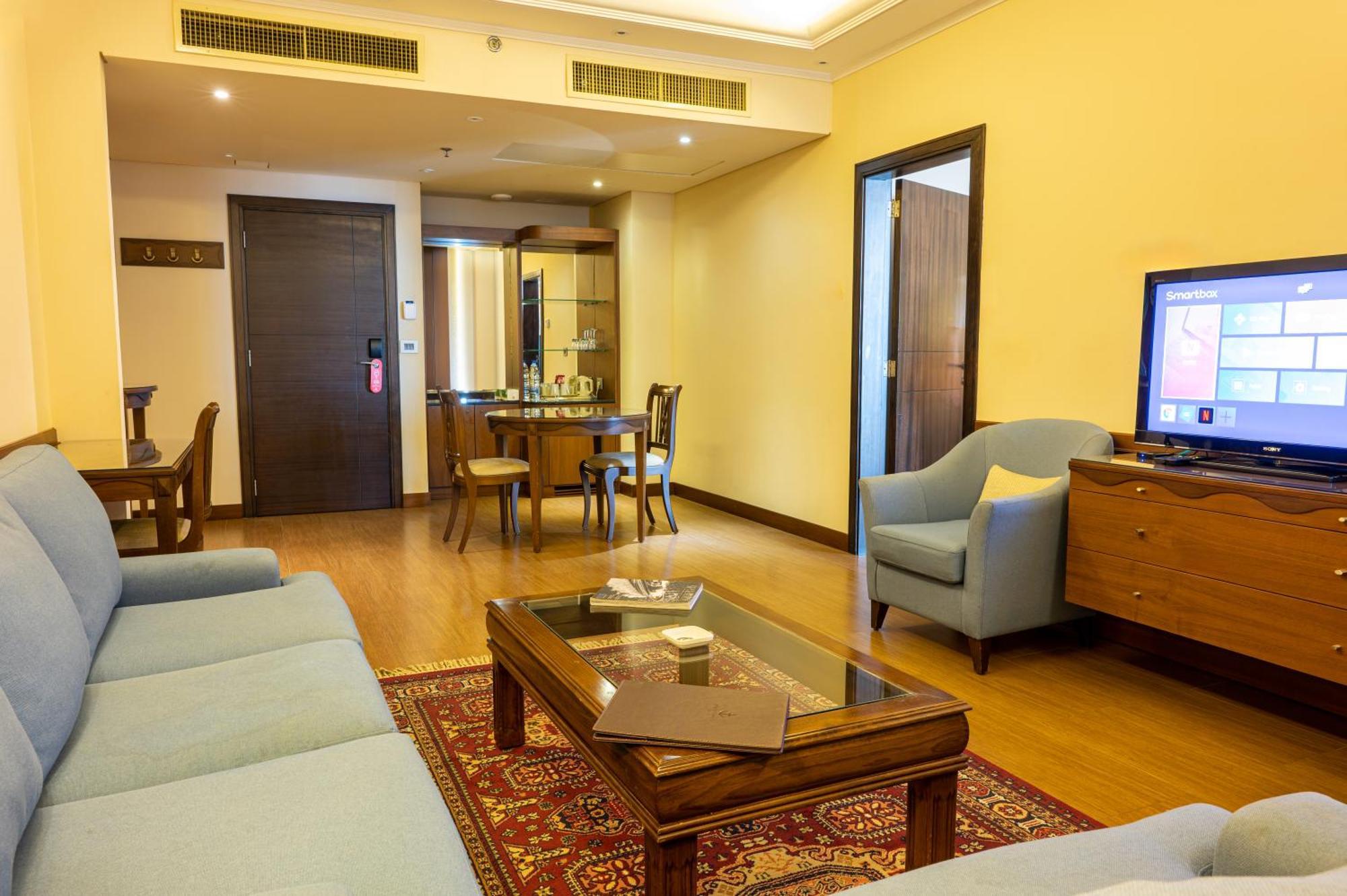 Jiyeh Marina Resort Hotel & Chalets Jieh Bagian luar foto