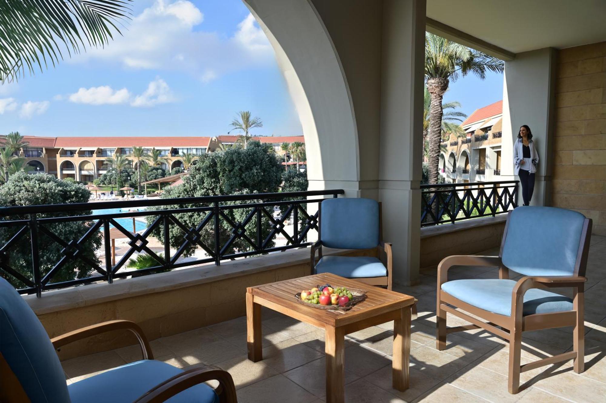 Jiyeh Marina Resort Hotel & Chalets Jieh Bagian luar foto