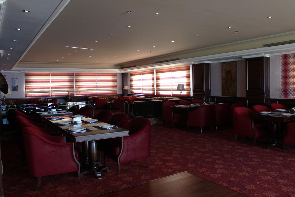 Jiyeh Marina Resort Hotel & Chalets Jieh Bagian luar foto